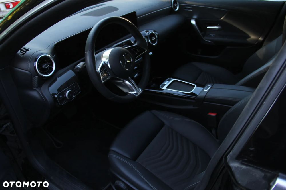 Mercedes-Benz CLA - 5