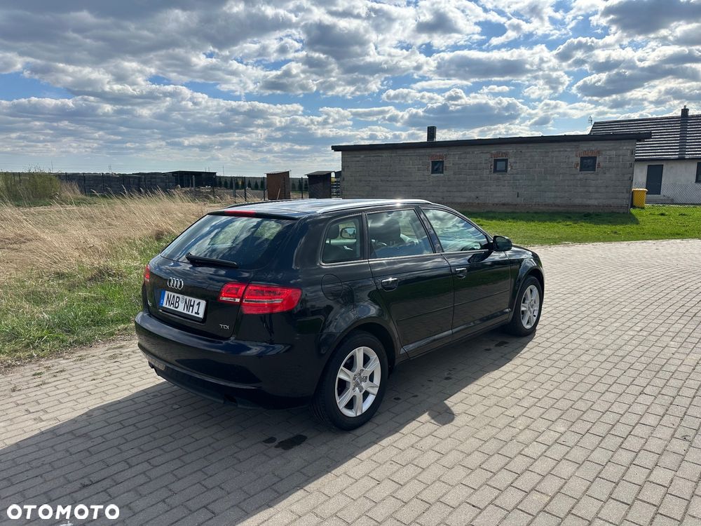 Audi A3 Sportback 1.6 TDI Ambition - 9
