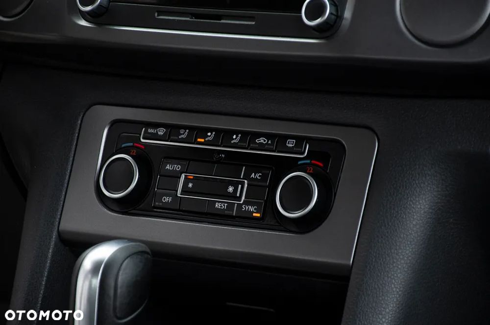 Volkswagen Amarok 2.0 BiTDI BMT Autm Dark Label - 8