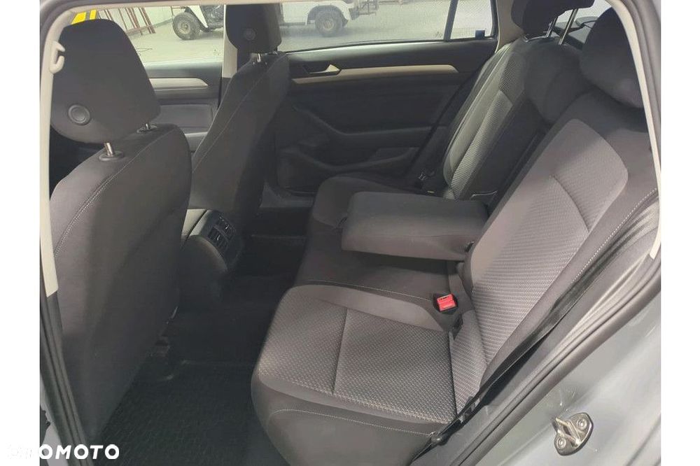 Volkswagen Passat Variant 2.0 TDI EVO Essence - 7