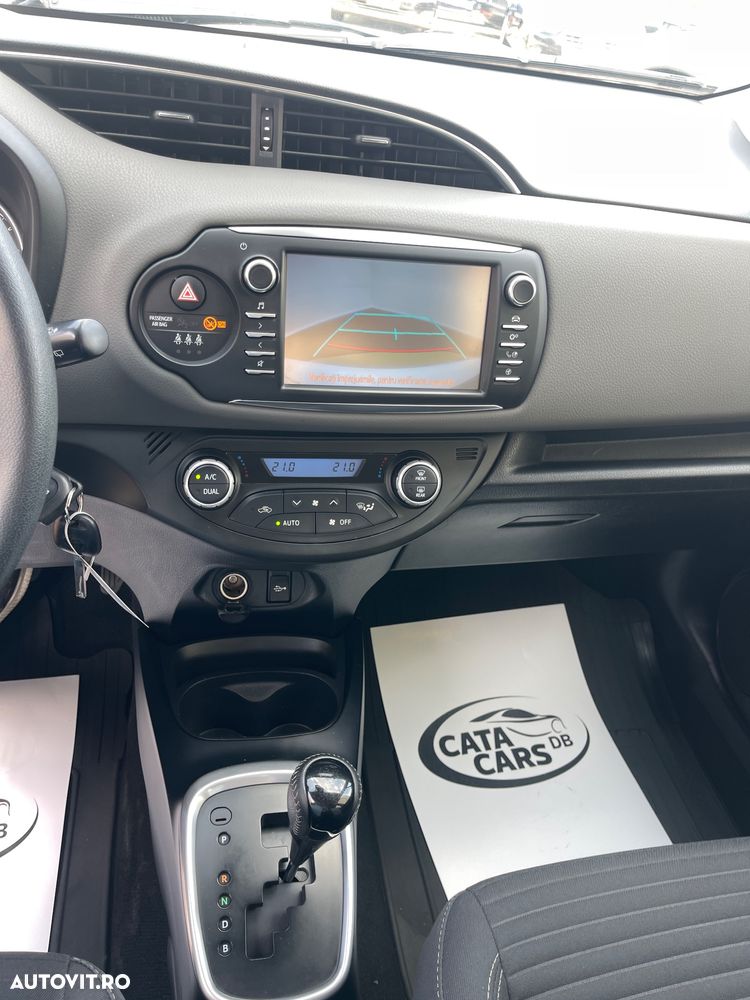 Toyota Yaris 1.5 VVT-i HSD Active - 34