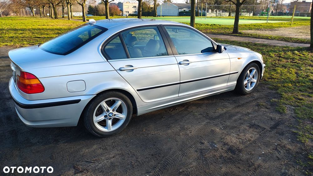 BMW Seria 3 325xi - 5