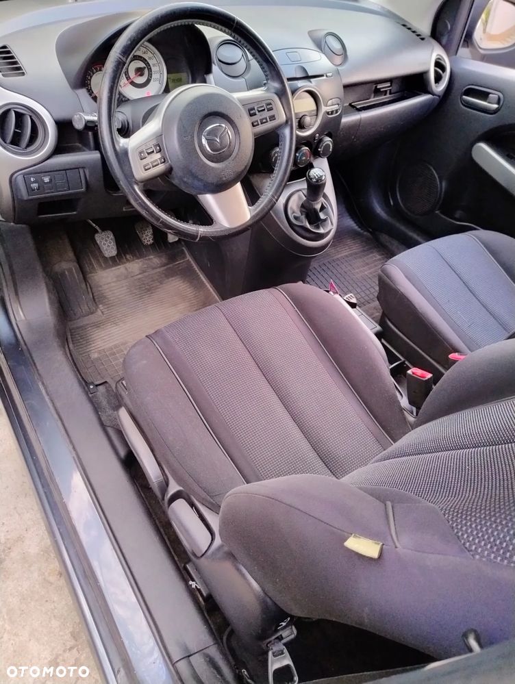 Mazda 2 - 9