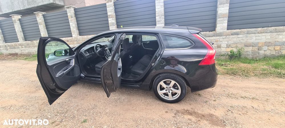 Volvo V60 D2 Basic - 13