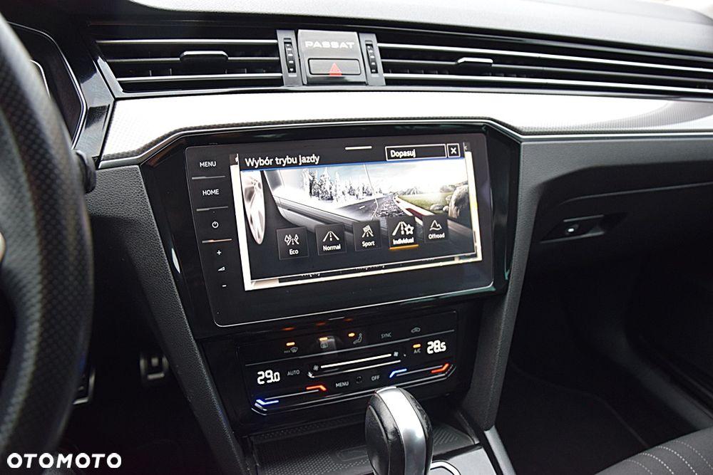 Volkswagen Passat Alltrack 2.0 TDI SCR DSG 4Motion - 25