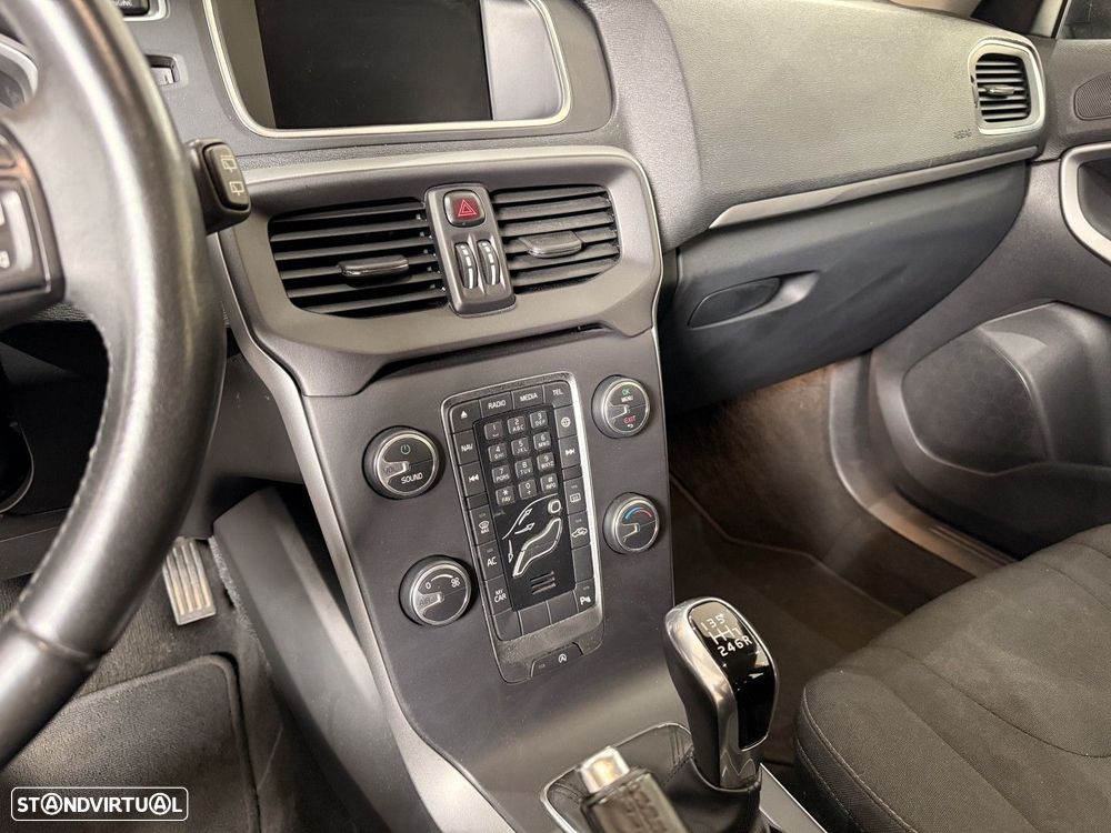 Volvo V40 2.0 D2 Momentum - 7