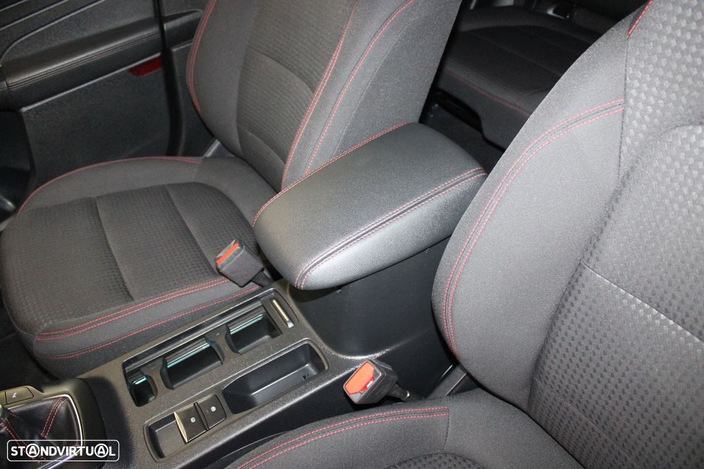 Ford Kuga 1.5 EcoBoost ST-Line - 32