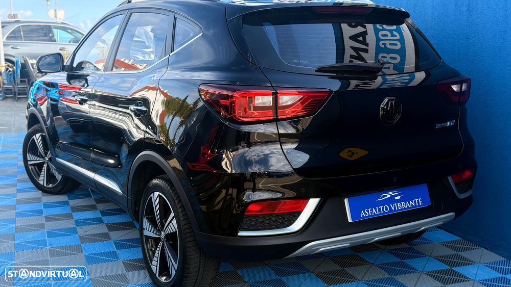 MG ZS Standard Luxury - 2