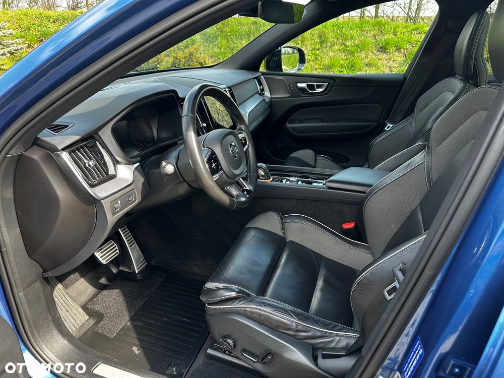 Volvo XC 60 B4 D R-Design - 17