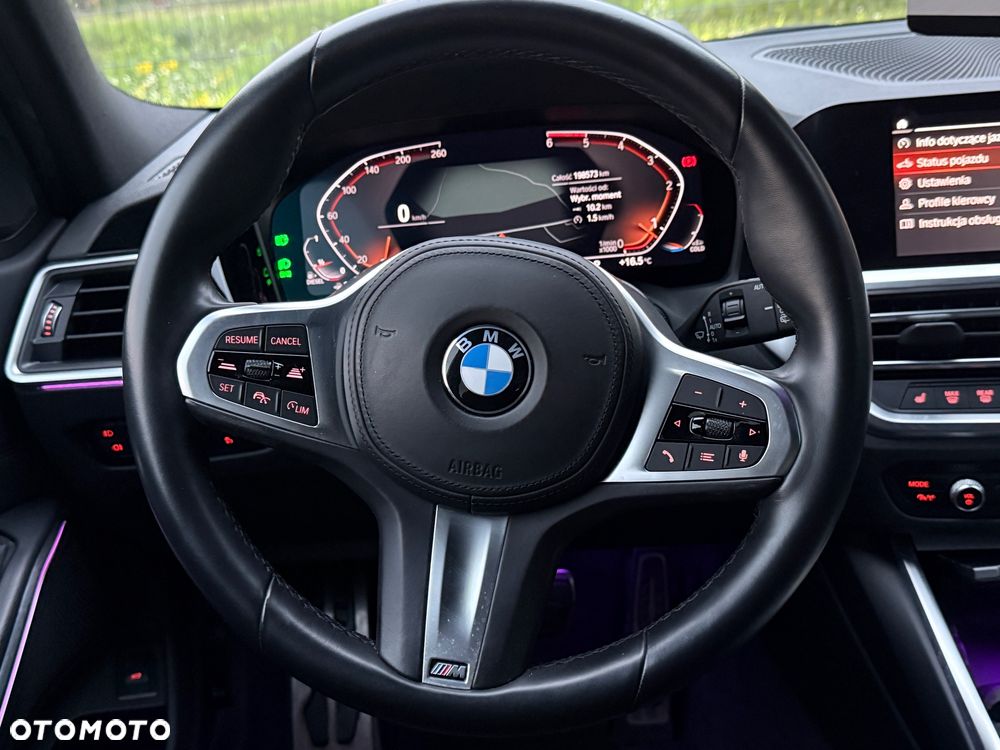 BMW Seria 3 318d M Sport Shadow - 34