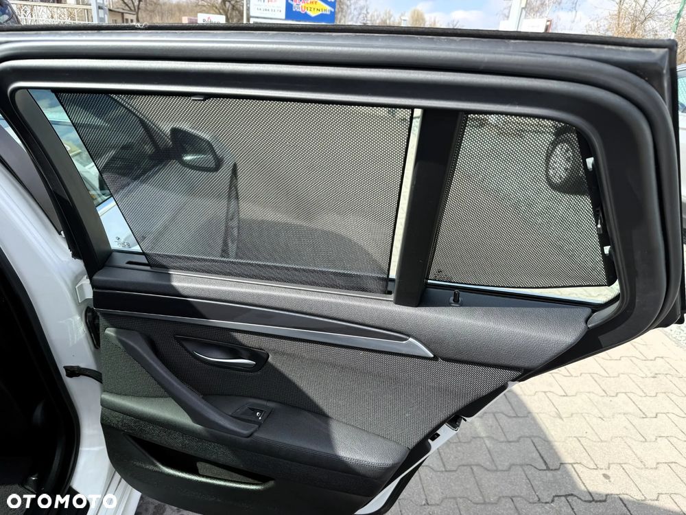 BMW Seria 5 520d - 12