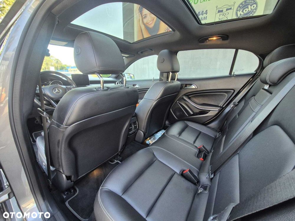 Mercedes-Benz GLA 250 4-Matic Urban - 20