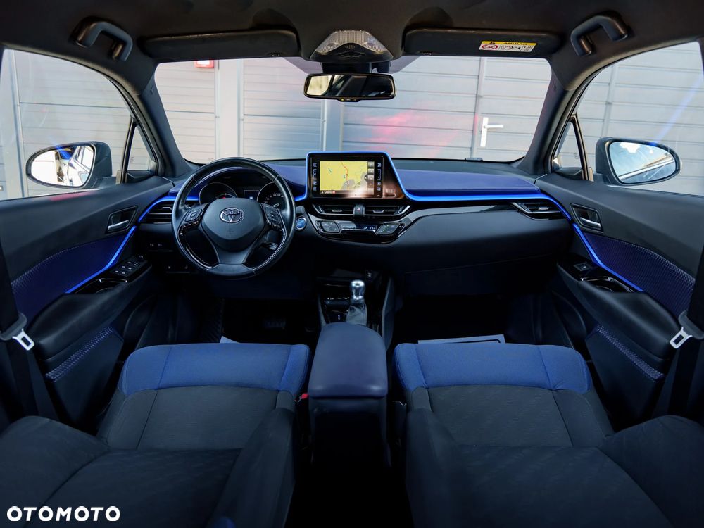 Toyota C-HR Business-Edition - 17