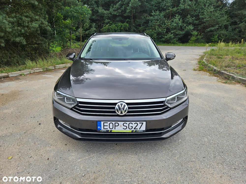 Volkswagen Passat - 2