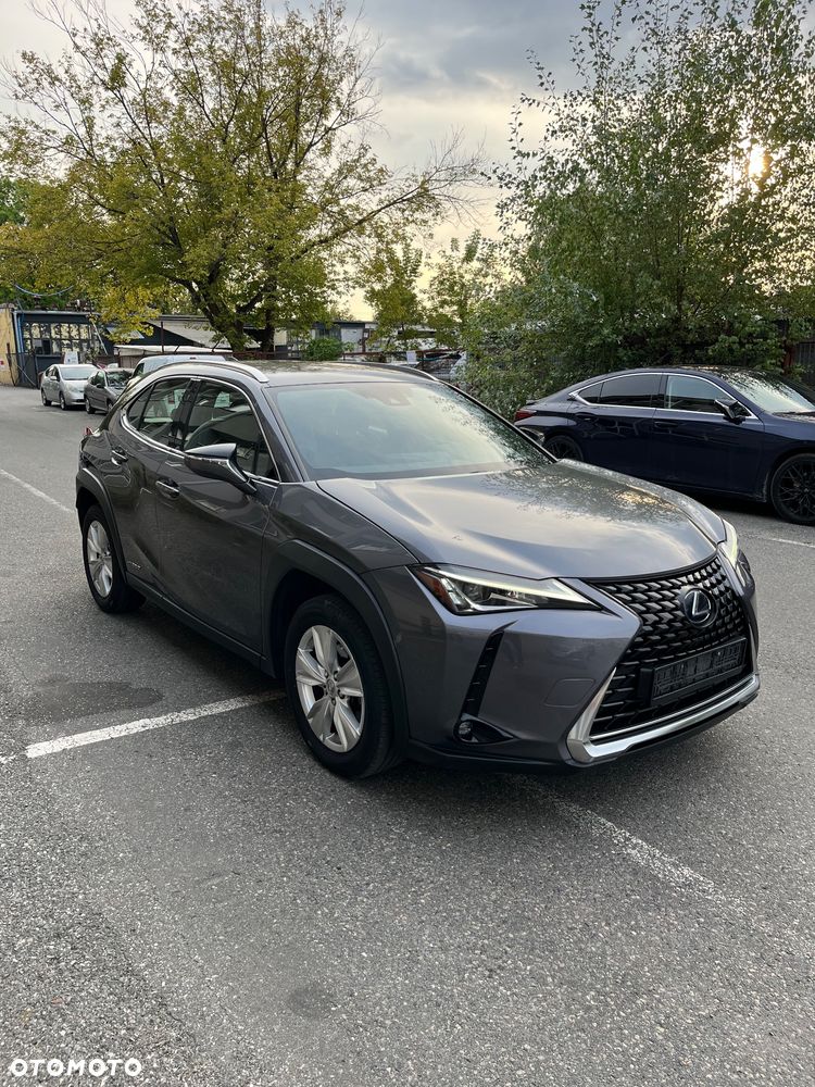 Lexus UX - 2