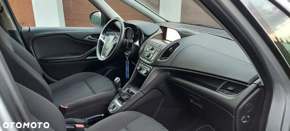 Opel Zafira - 8