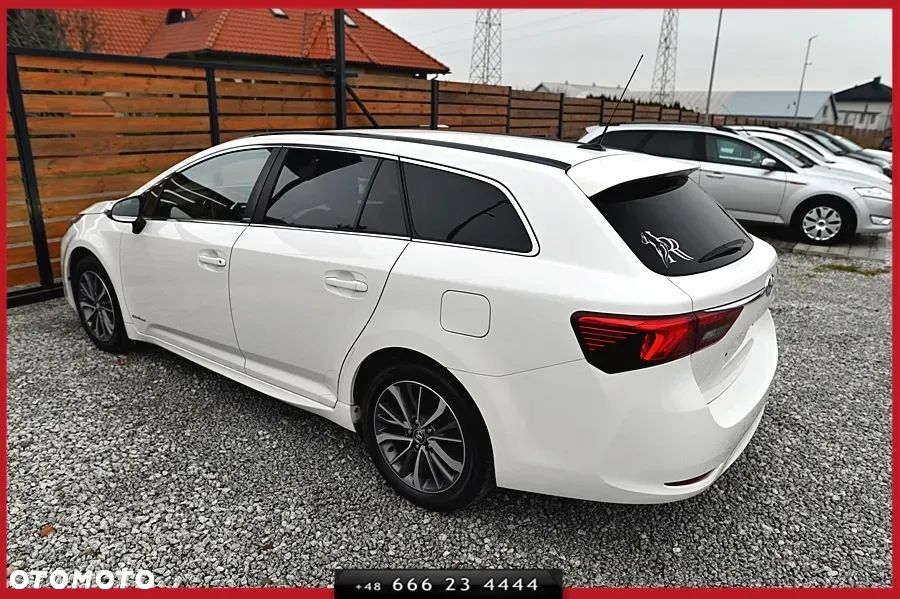 Toyota Avensis Touring Sports 1.6 D-4D Executive - 9