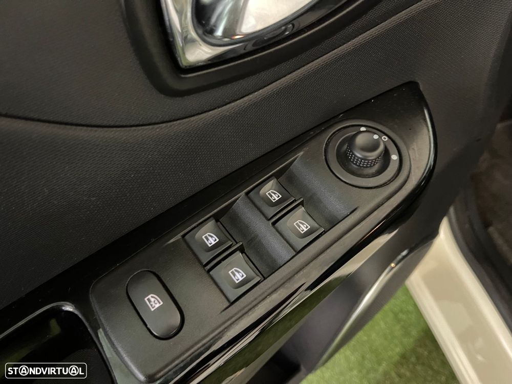 Renault Captur 0.9 TCE Exclusive - 26