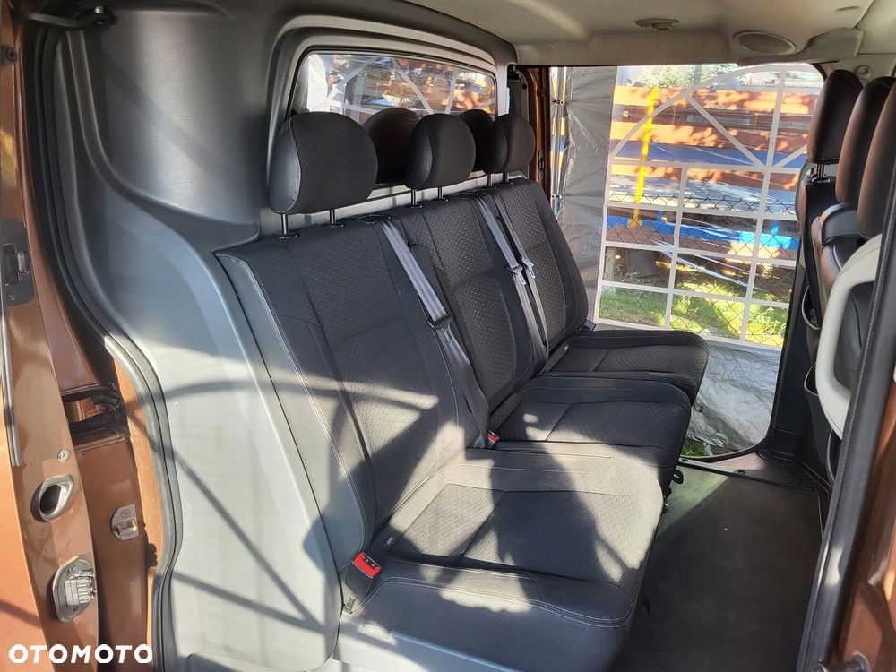 Opel Vivaro - 11