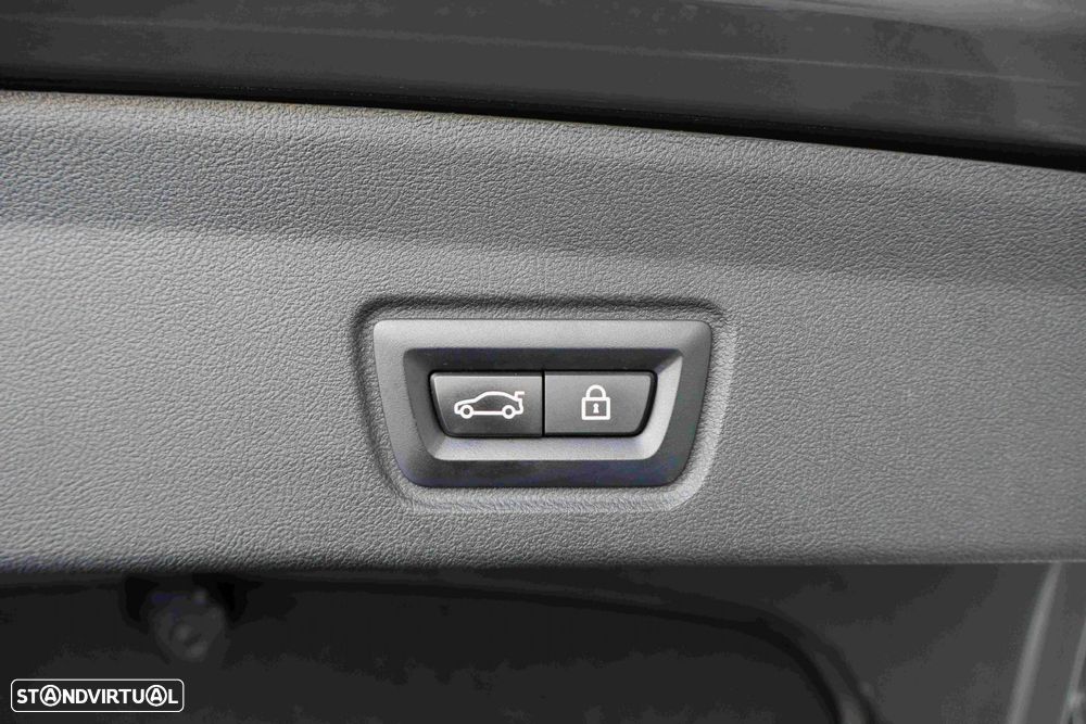 BMW i4 eDrive40 Pack Desportivo M - 10