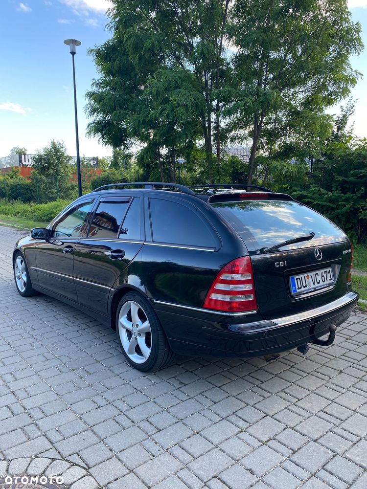 Mercedes-Benz Klasa C 220 CDI Avantgarde - 4