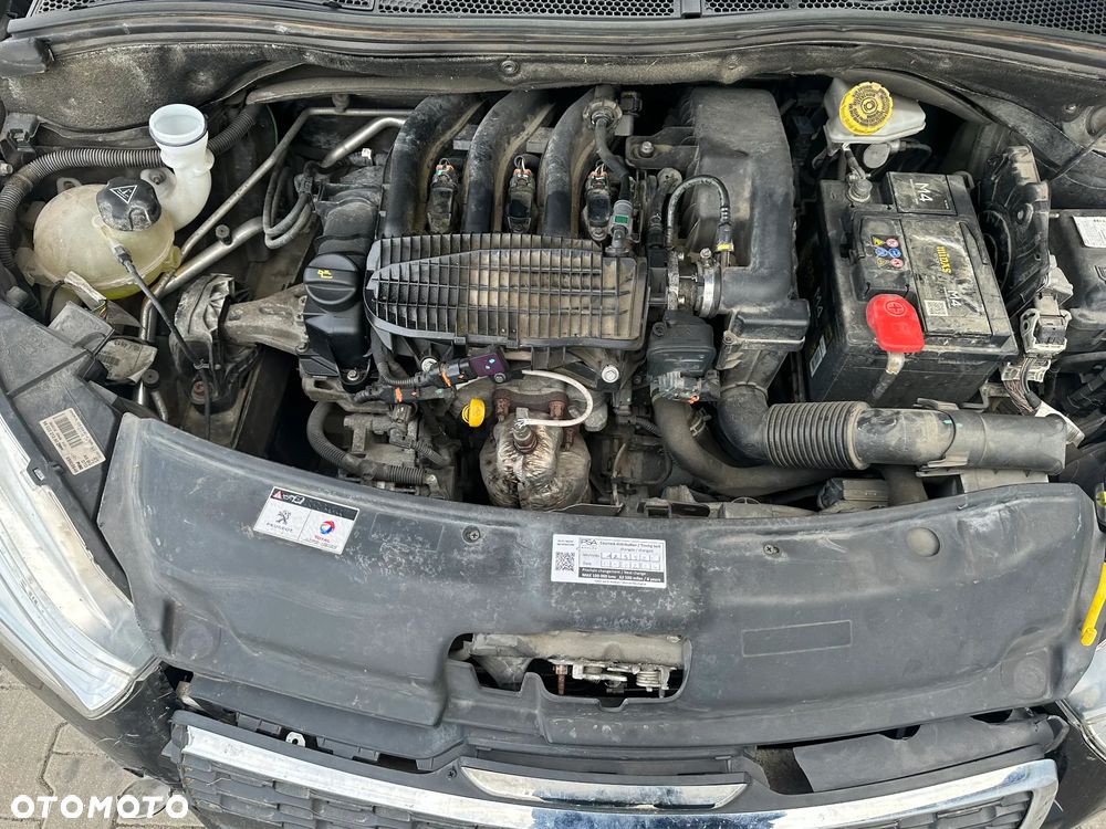 Peugeot 208 82 PureTech Style - 10