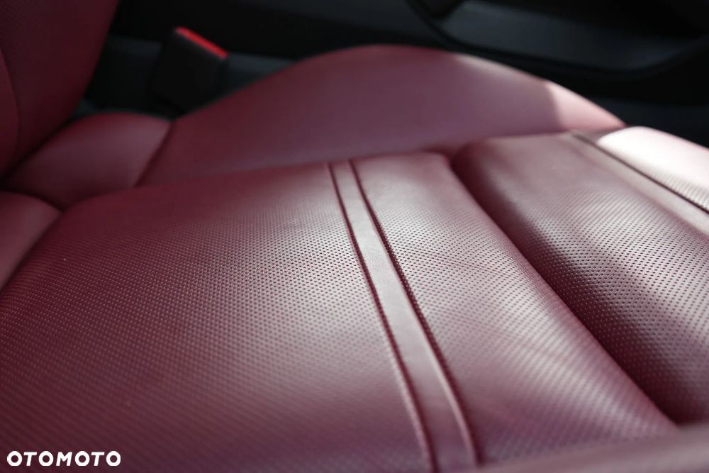 Porsche Cayenne - 30