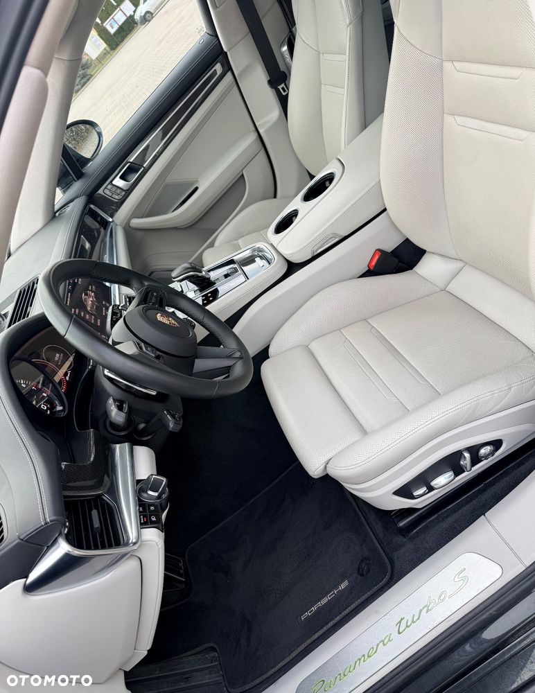 Porsche Panamera Turbo S E-Hybrid - 18