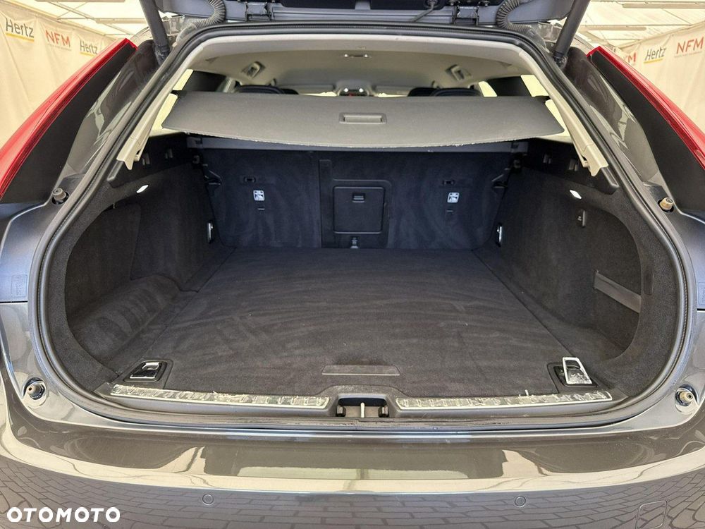 Volvo V90 - 19