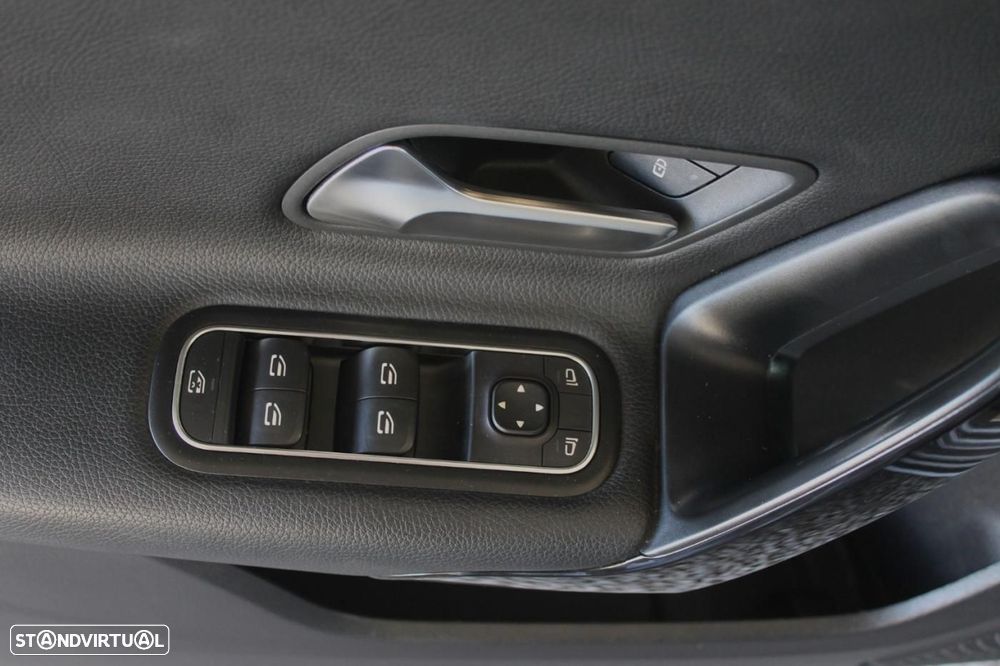 Mercedes-Benz A 180 Limousine d Style Aut. - 34