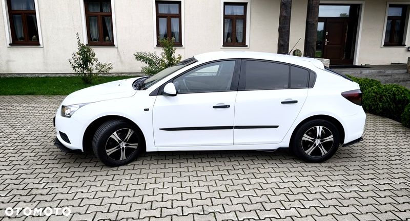 Chevrolet Cruze 1.6 LS - 14