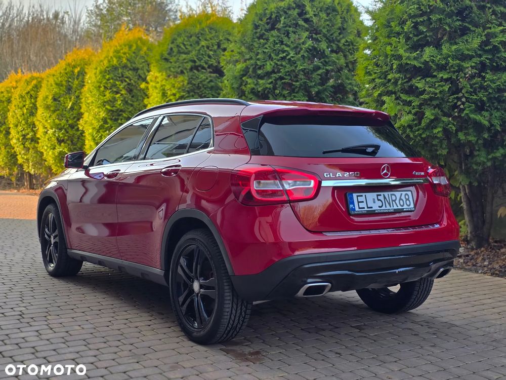 Mercedes-Benz GLA 250 4-Matic - 2