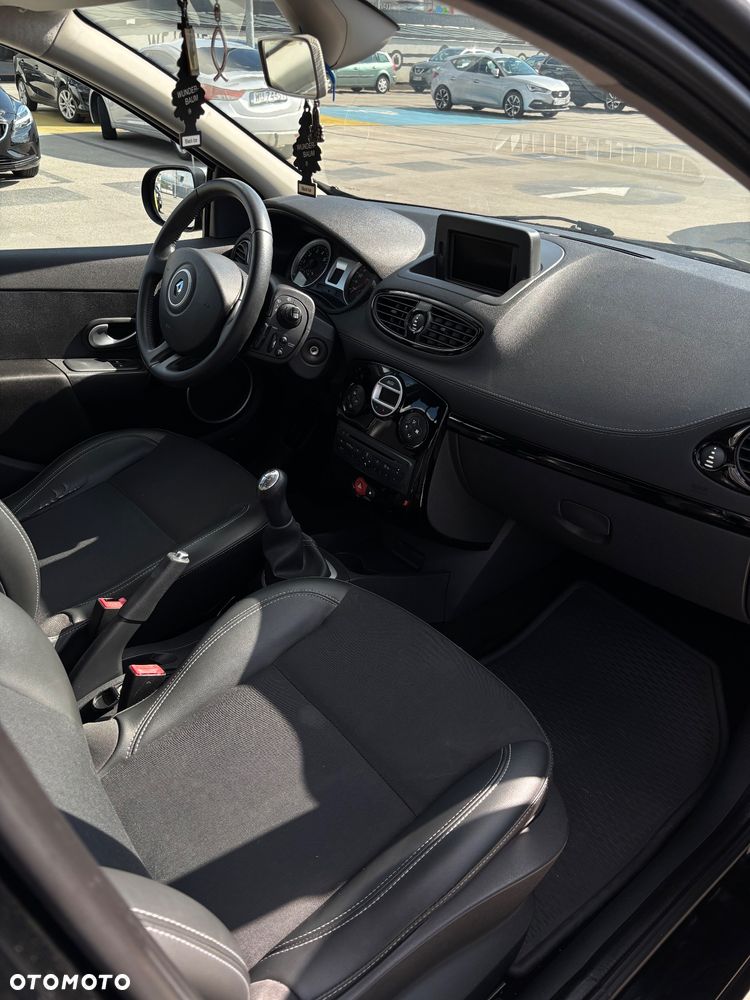 Renault Clio - 10