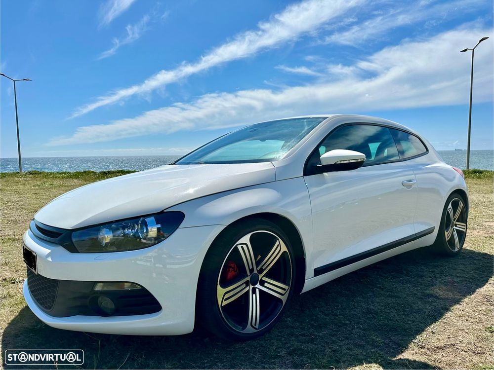 VW Scirocco 2.0 TDI DSG Edition - 2