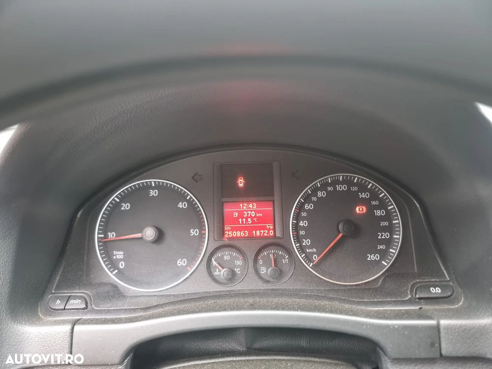 Volkswagen Golf Plus 2.0 TDI DPF Tour - 7