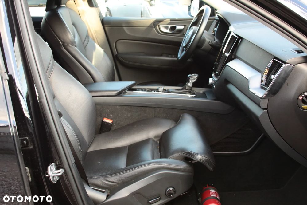 Volvo XC 60 D4 Geartronic Momentum - 18