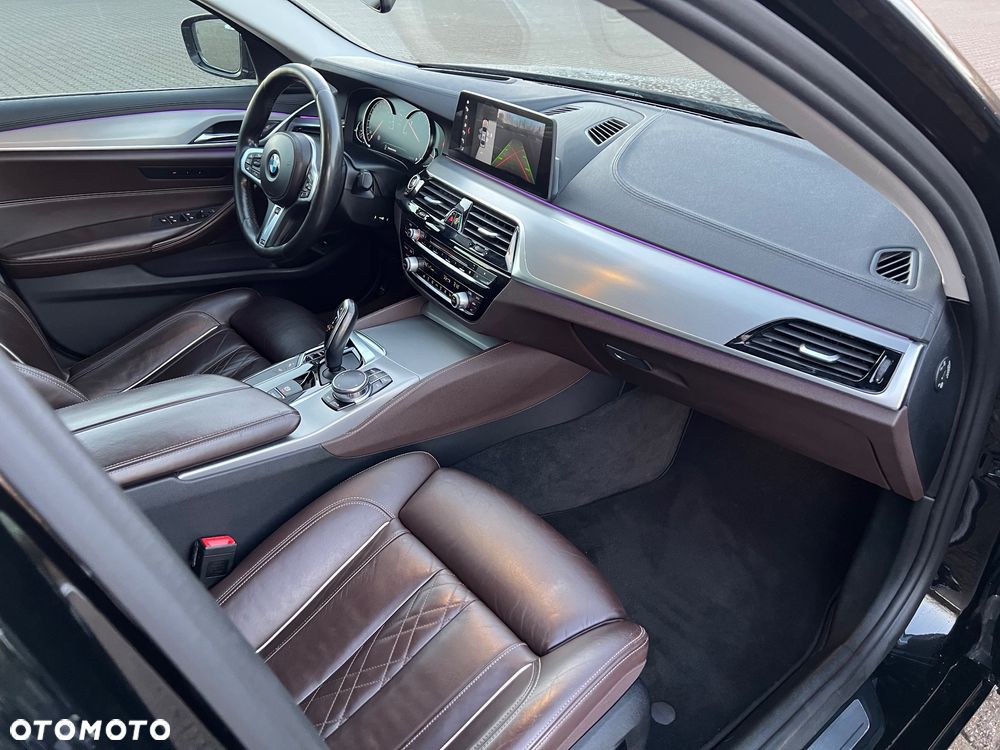 BMW Seria 5 520d Luxury Line - 12