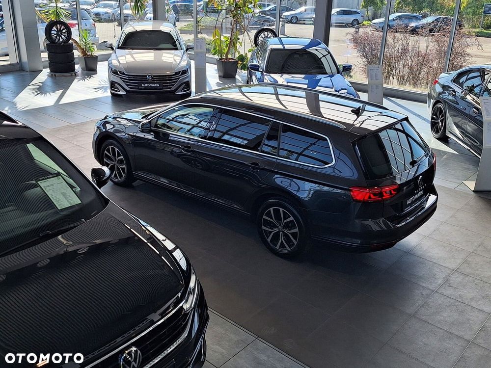 Volkswagen Passat Variant 2.0 TDI EVO Business DSG - 9