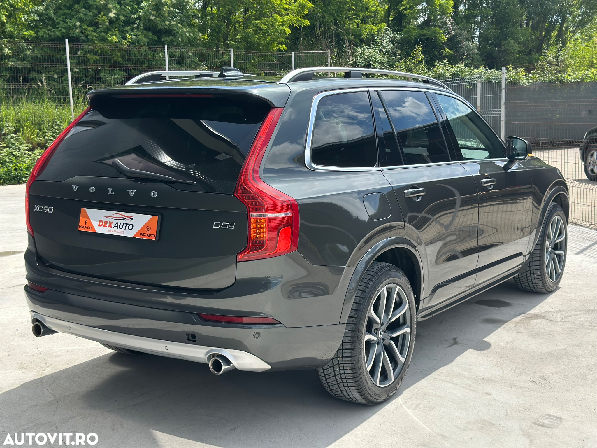 Volvo XC 90 D5 AWD Geartronic Momentum - 15