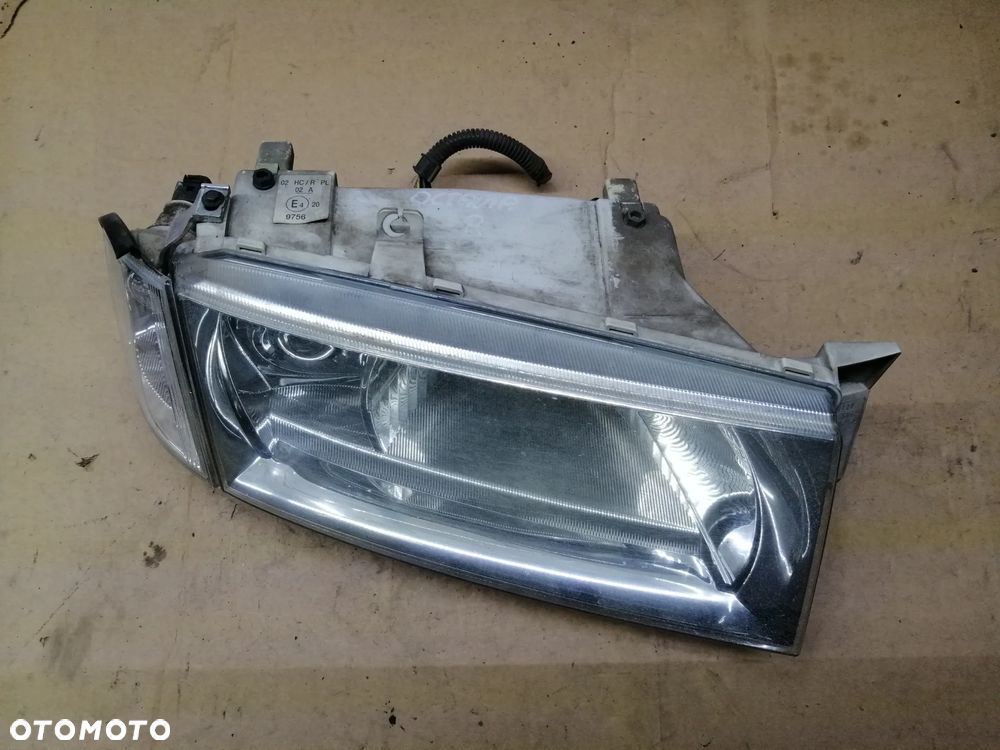 Skoda Octavia I Lift lampy przód komplet 1U1941015K 1U1941016K EU - 12