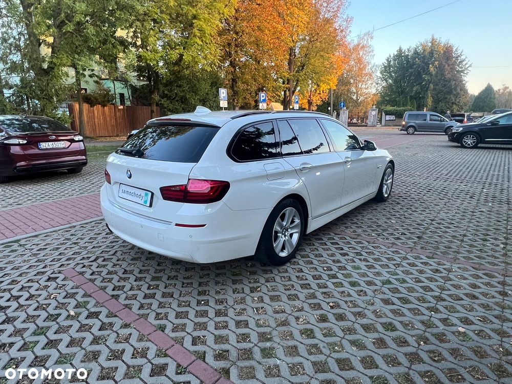 BMW Seria 5 520d xDrive Luxury Line - 7
