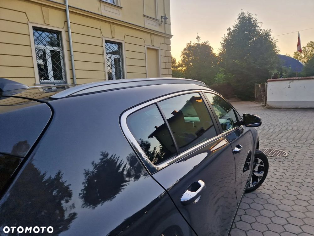 Kia Sportage 1.6 GDI Black Edition 2WD - 22