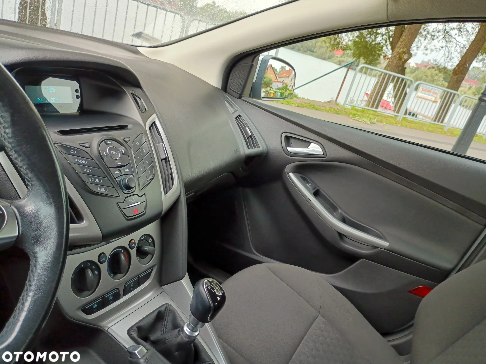 Ford Focus 1.0 EcoBoost Edition - 26