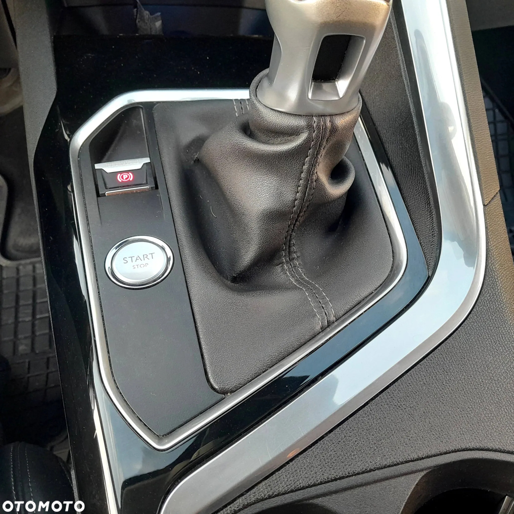 Peugeot 5008 HDI 115 Allure - 25