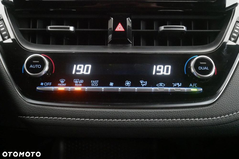 Toyota Corolla 1.8 Hybrid Comfort - 19