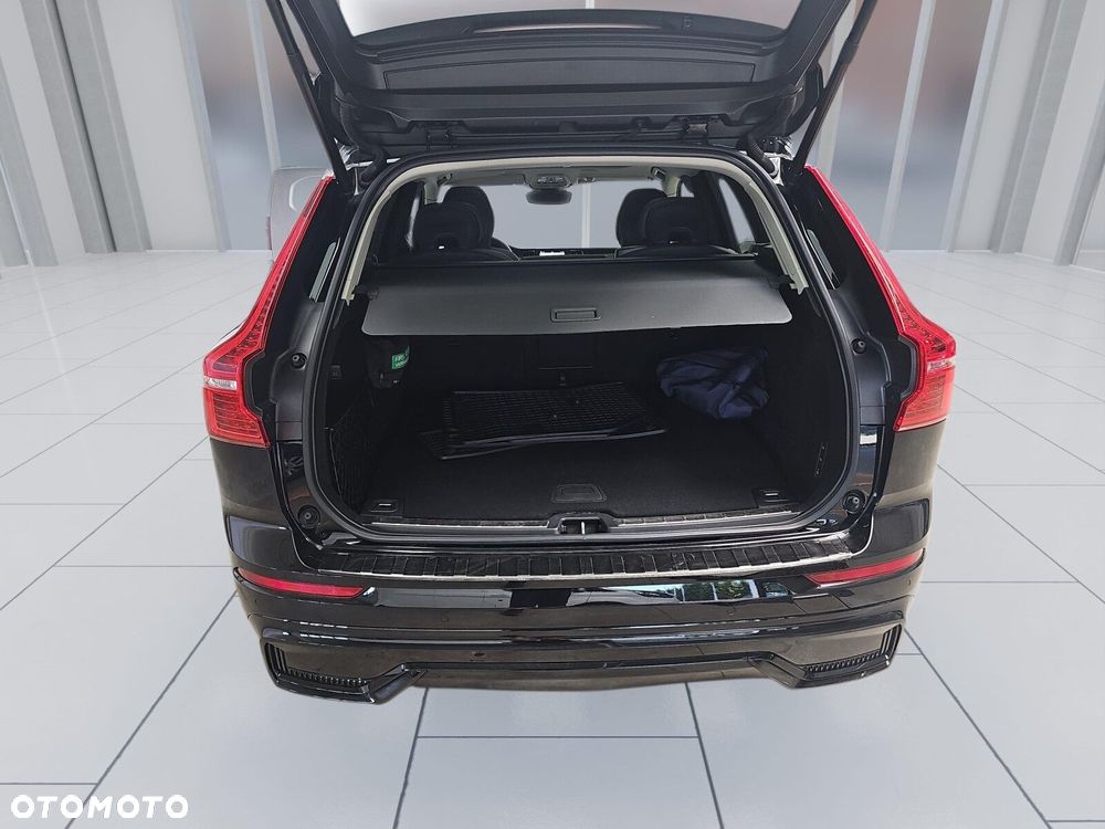 Volvo XC 60 T8 Plug-In Hybrid AWD Ultimate Dark - 21
