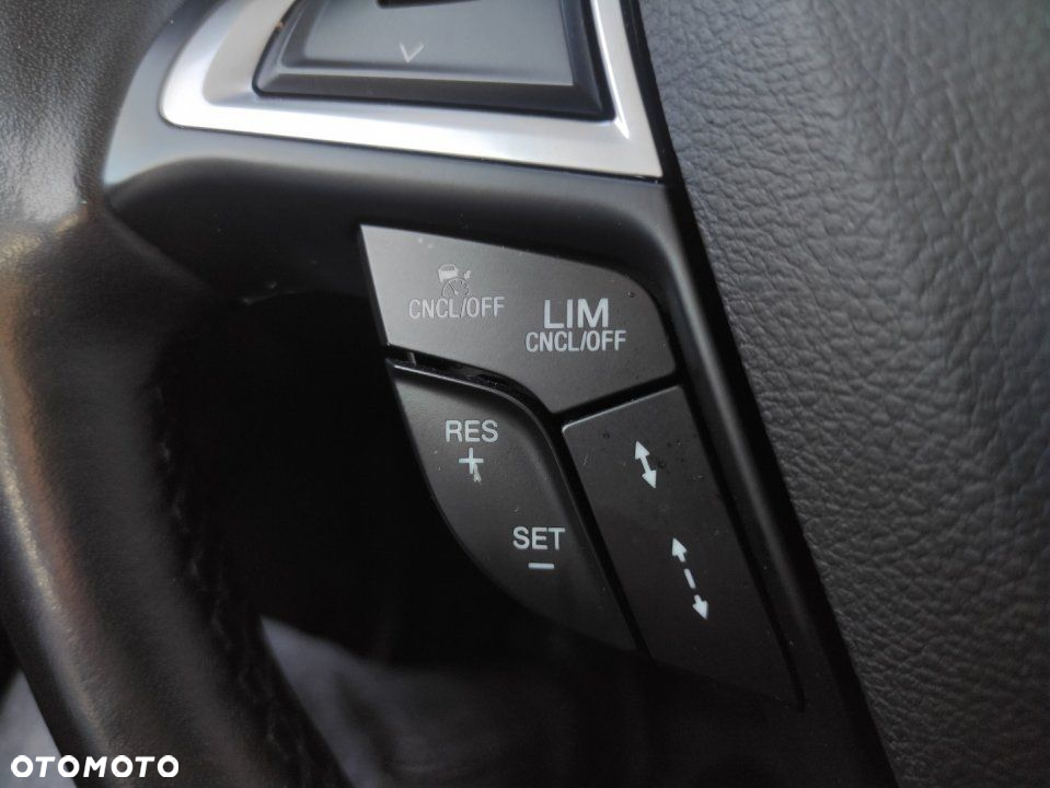 Ford Mondeo - 24
