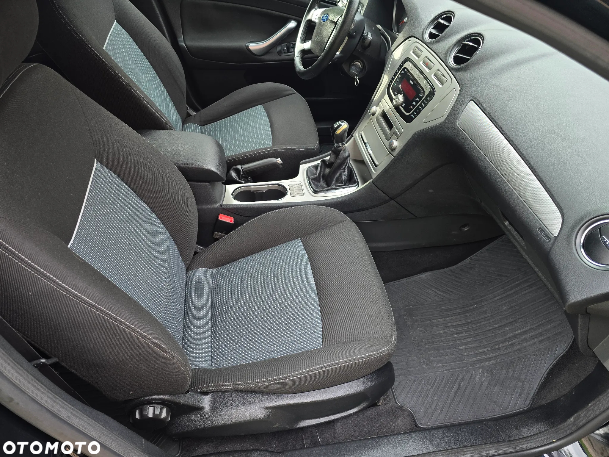 Ford Mondeo Turnier 1.6 Ti-VCT Ambiente - 25