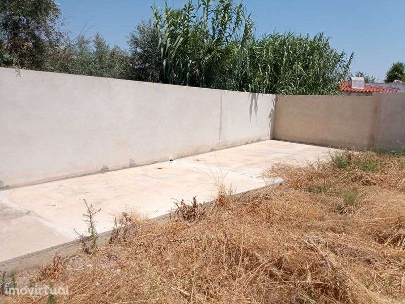 Terreno urbano com 340 m2 em Reguengos de Monsaraz - Grande imagem: 2/2