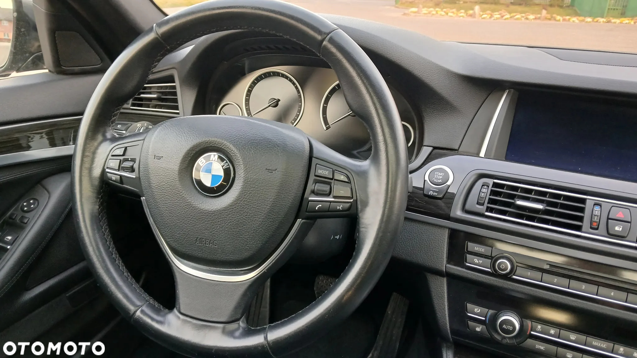 BMW Seria 5 535d xDrive Luxury Line - 13